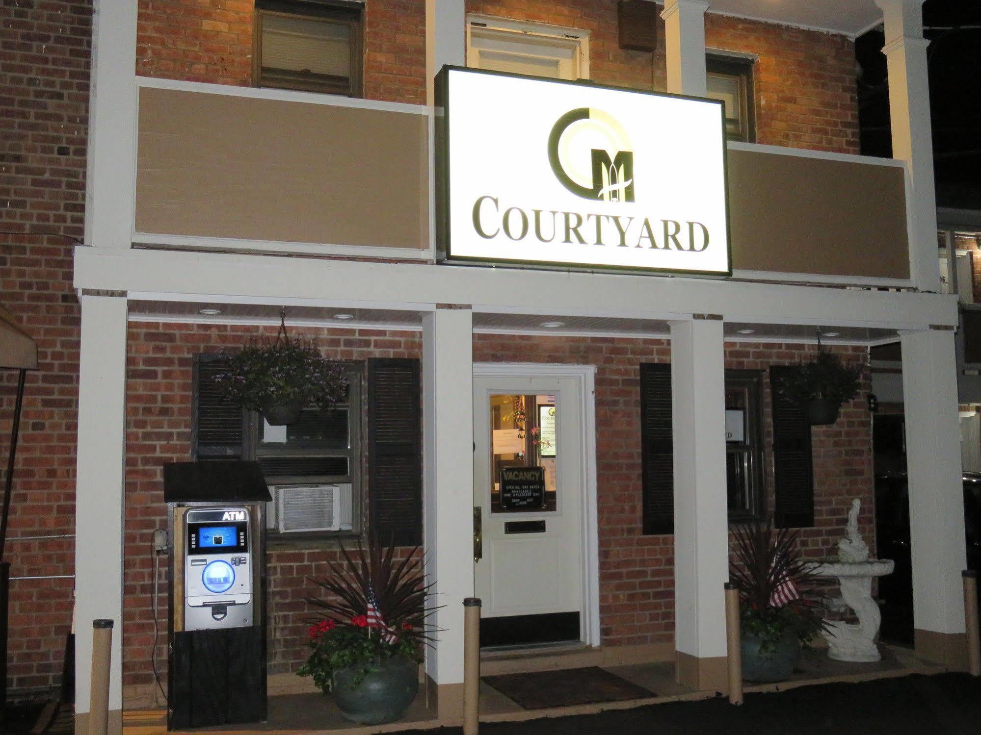 Central Motel Courtyard Уайт Плейнс Екстериор снимка