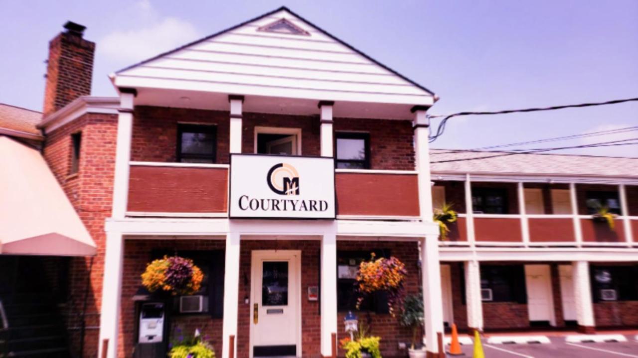 Central Motel Courtyard Уайт Плейнс Екстериор снимка