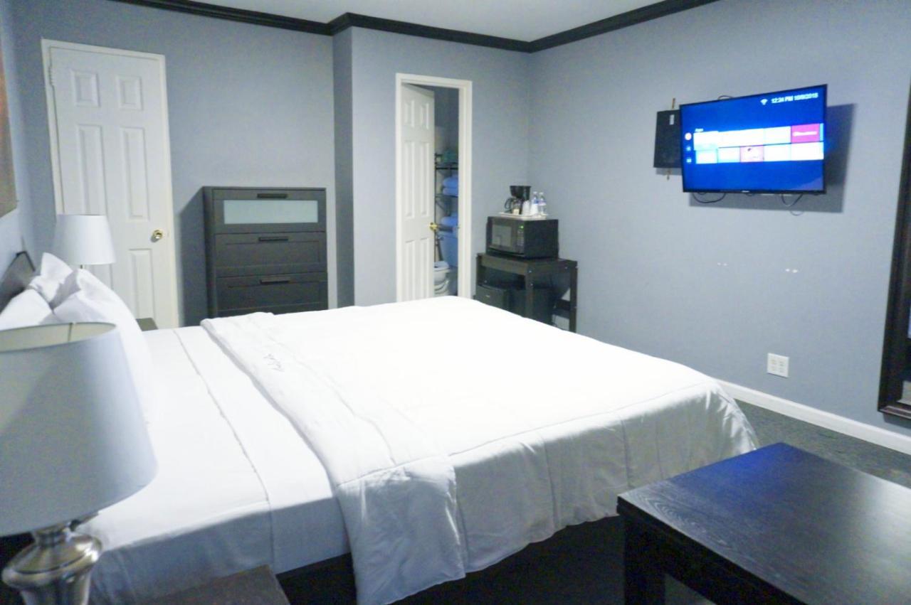 Central Motel Courtyard Уайт Плейнс Екстериор снимка
